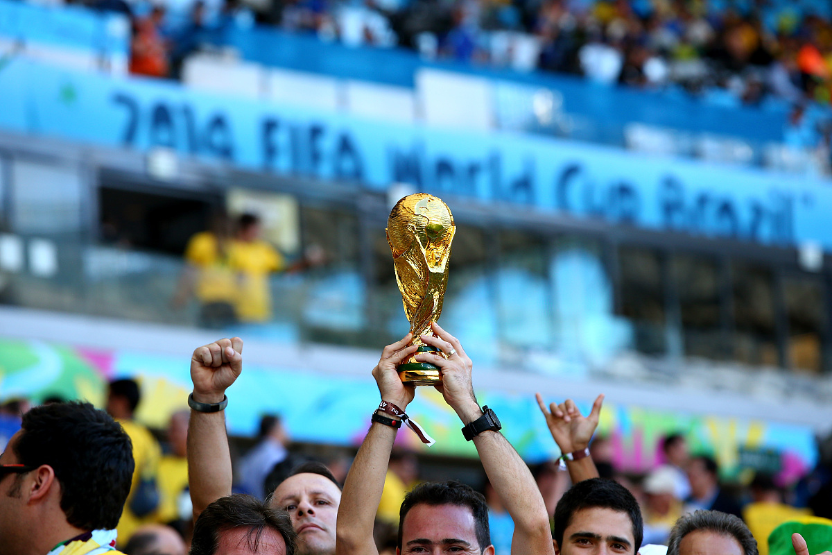 球员们在国际赛场上用实际行动诠释中国足球精神的简单介绍 球员们在国际赛场上用实际行动诠释中国足球精神的简单介绍