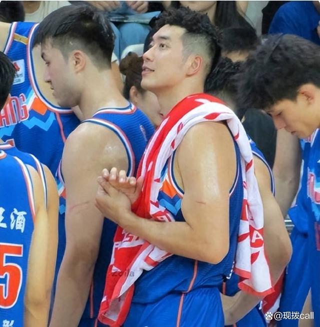 山东队在比赛中奋力一搏,赢得比赛 山东队在比赛中奋力一搏,赢得比赛