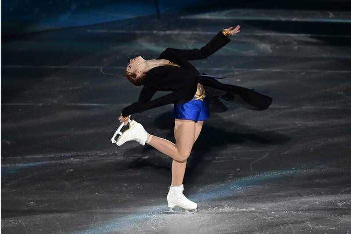 爱游戏-运动员高超技术展现，惊艳全场观众