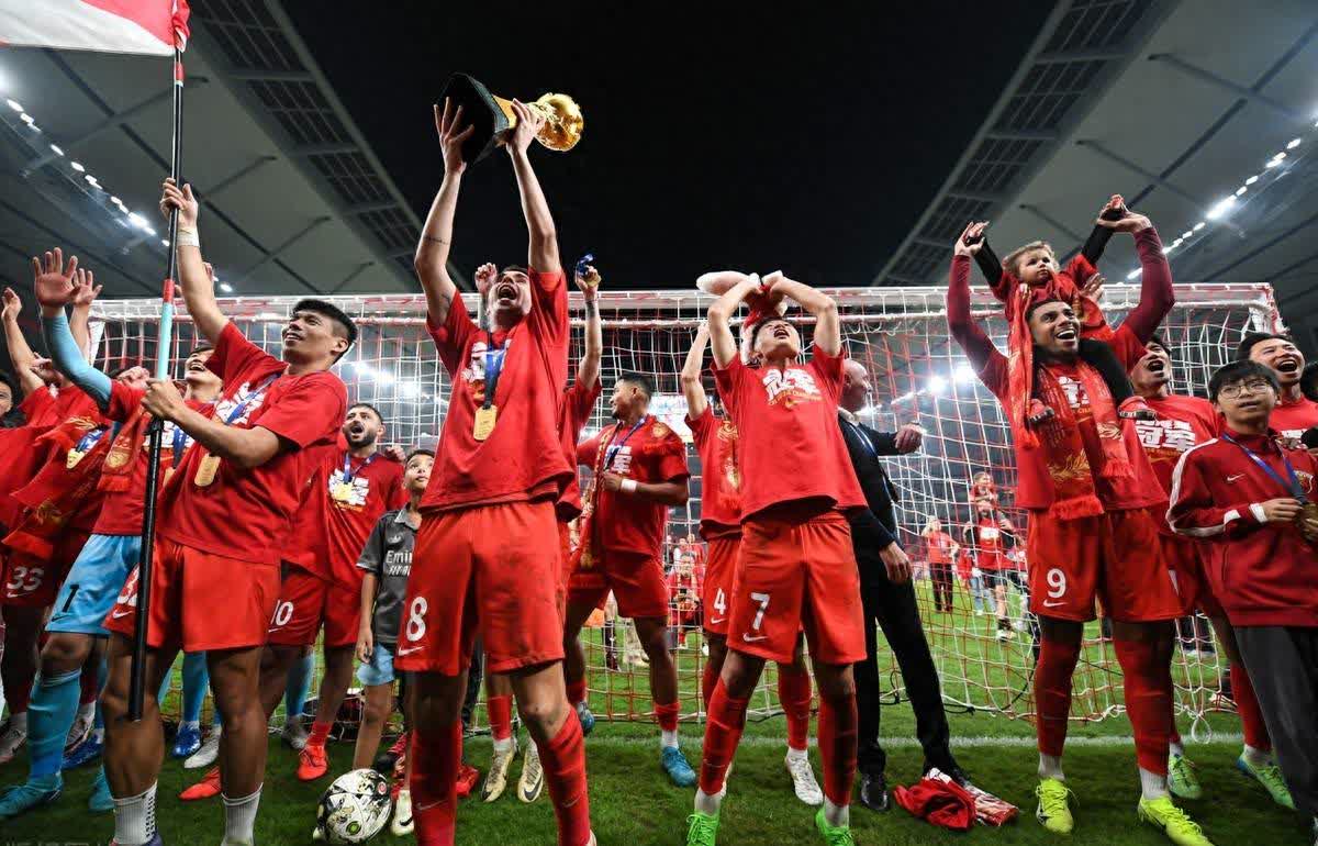 关于引领新的征程!球队在国际大赛中崭露头角!的信息 关于引领新的征程!球队在国际大赛中崭露头角!的信息