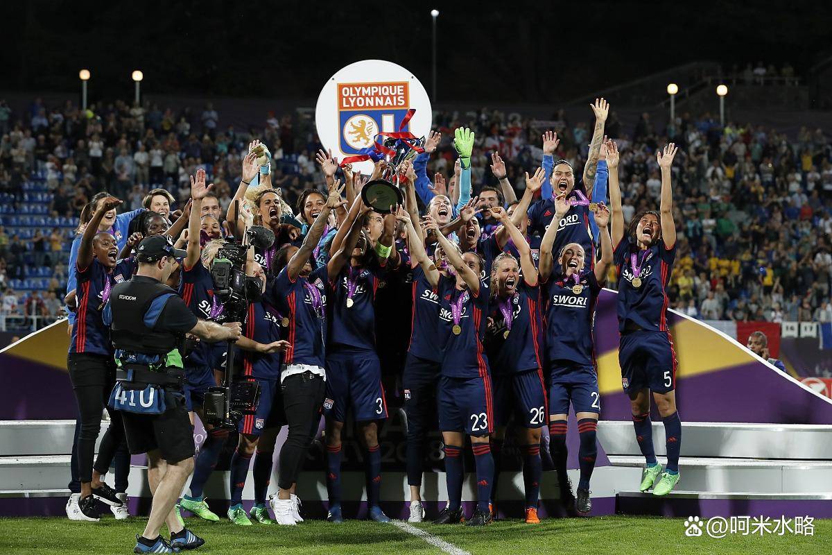 爱游戏官网网页版入口-皇马新援亮相，球迷期待他的表现