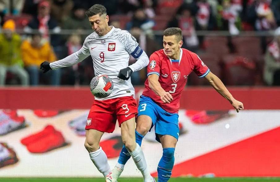 关于波兰击败瑞典，晋级欧锦预赛淘汰赛的信息