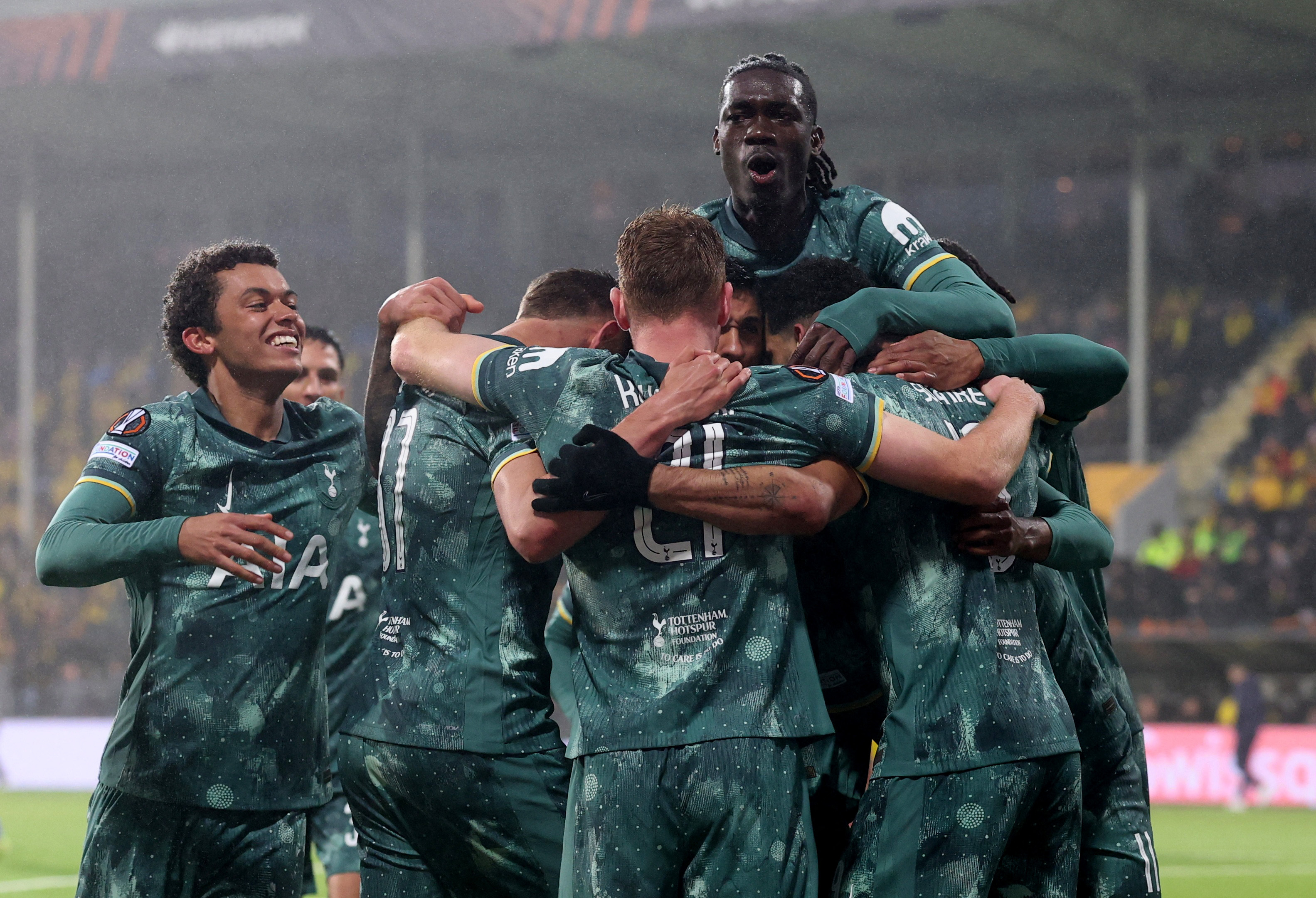 爱游戏登录入口-关于欧洲足球赛场即将掀起一波热潮，球迷狂热不止的信息