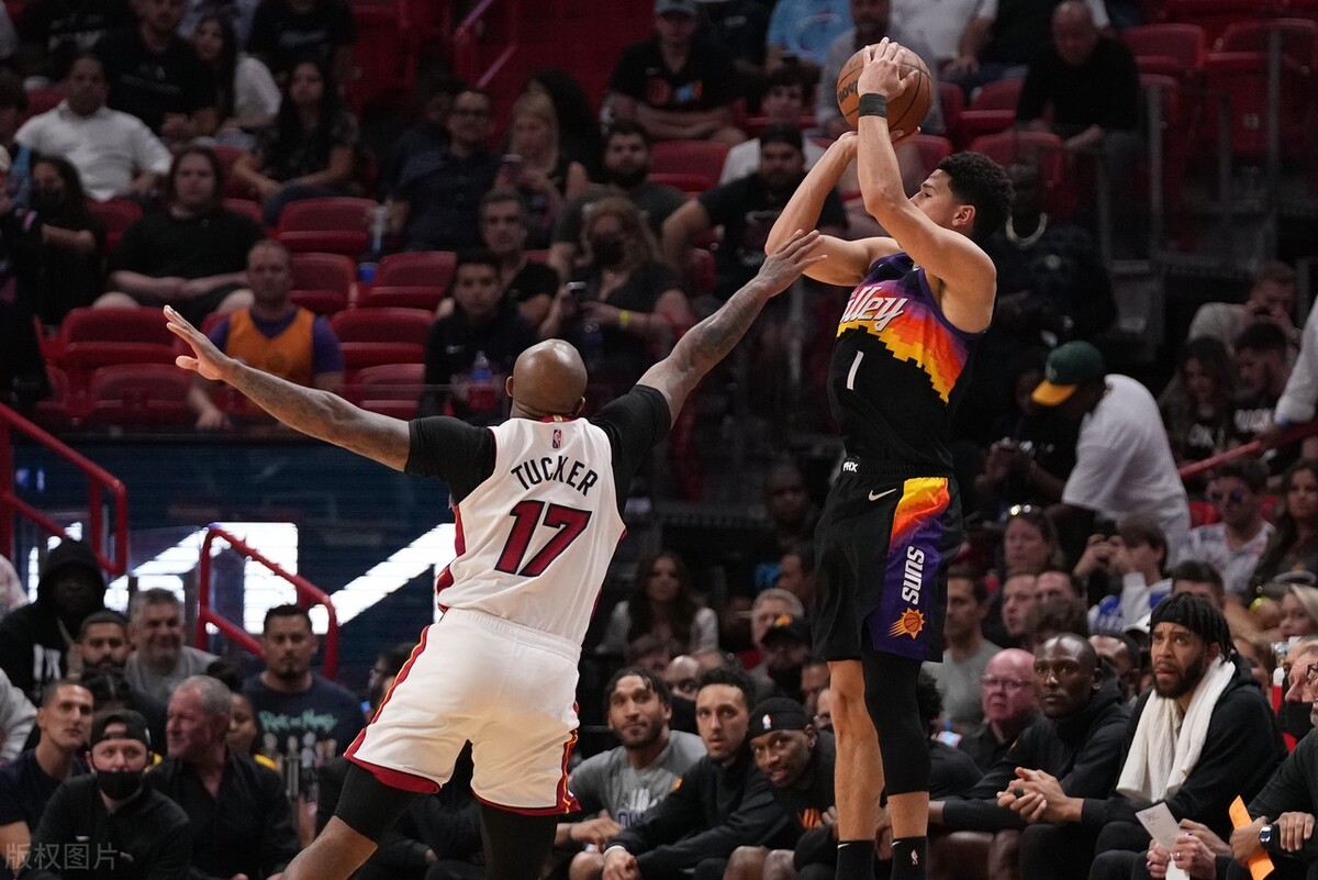 雄鹿大胜太阳,实现四连胜 雄鹿大胜太阳,实现四连胜