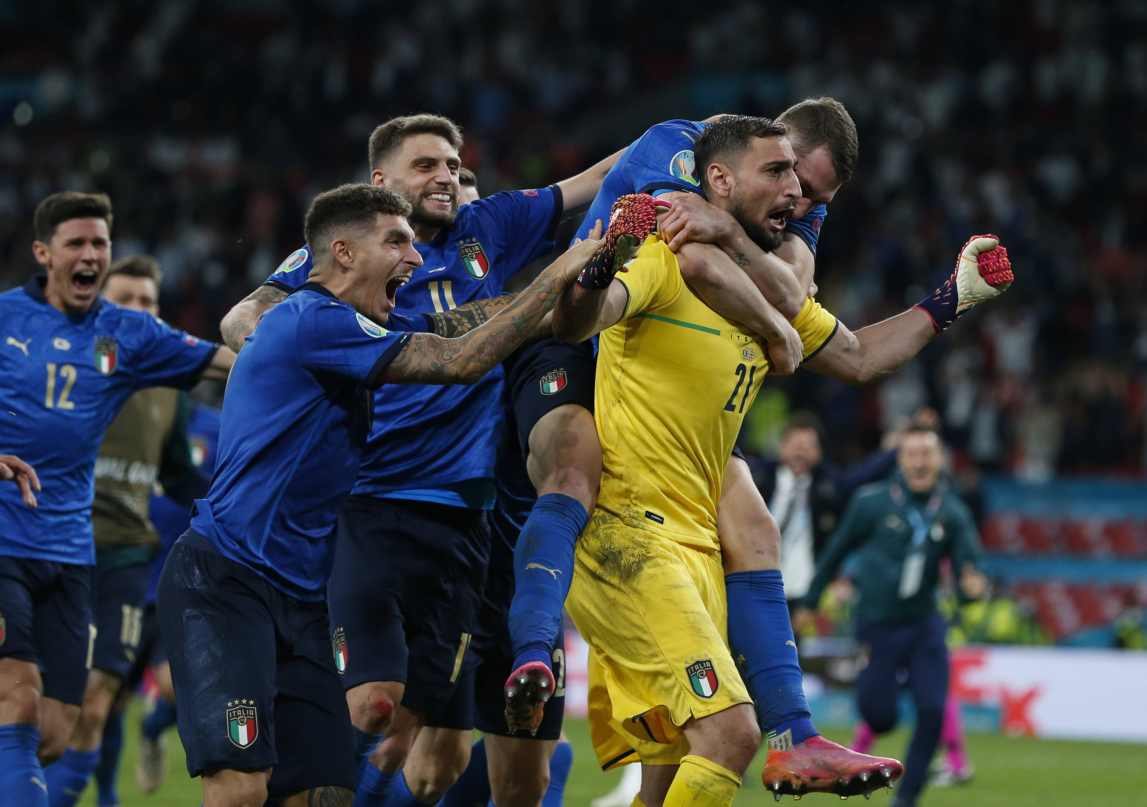 欧洲杯预选赛:西班牙惊险晋级,小组头名出线的简单介绍 欧洲杯预选赛:西班牙惊险晋级,小组头名出线的简单介绍